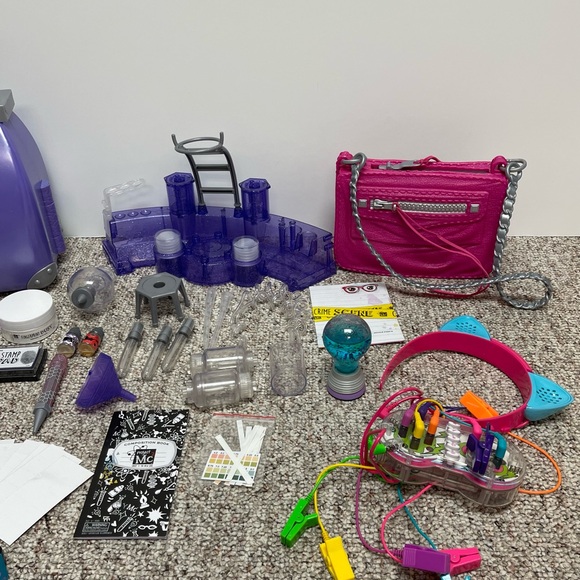 Project MC2 Set - Picture 8 of 10
